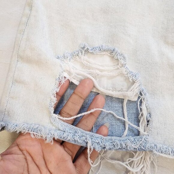 Forever 21 Women's Distressed Ombre Rip Denim Mini Skirt, sz 25 - Picture 7 of 8